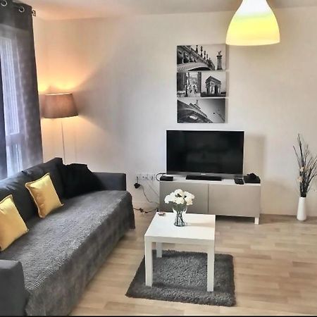 Beautiful 3 Bedroom Flat 8-9 Persons Ivry-sur-Seine Buitenkant foto