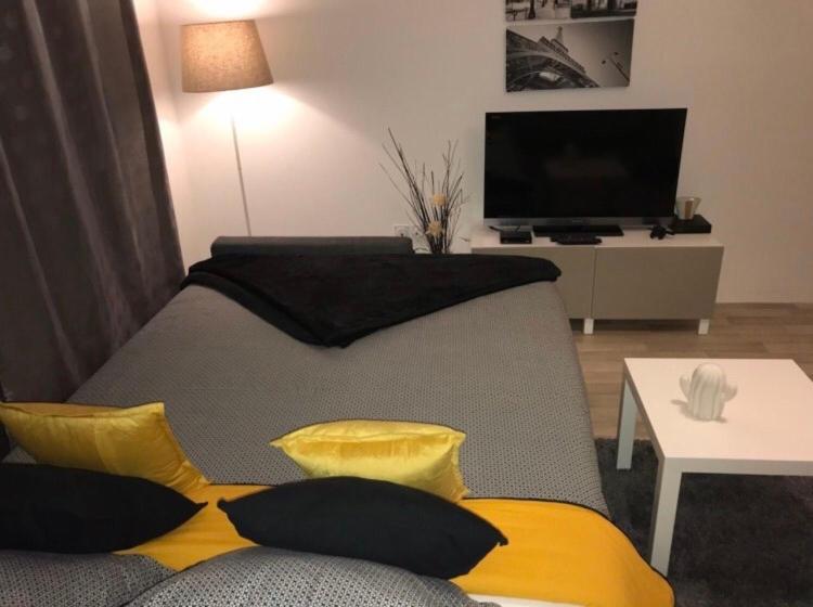 Beautiful 3 Bedroom Flat 8-9 Persons Ivry-sur-Seine Buitenkant foto